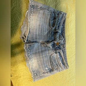 American Eagle low rise Shortie